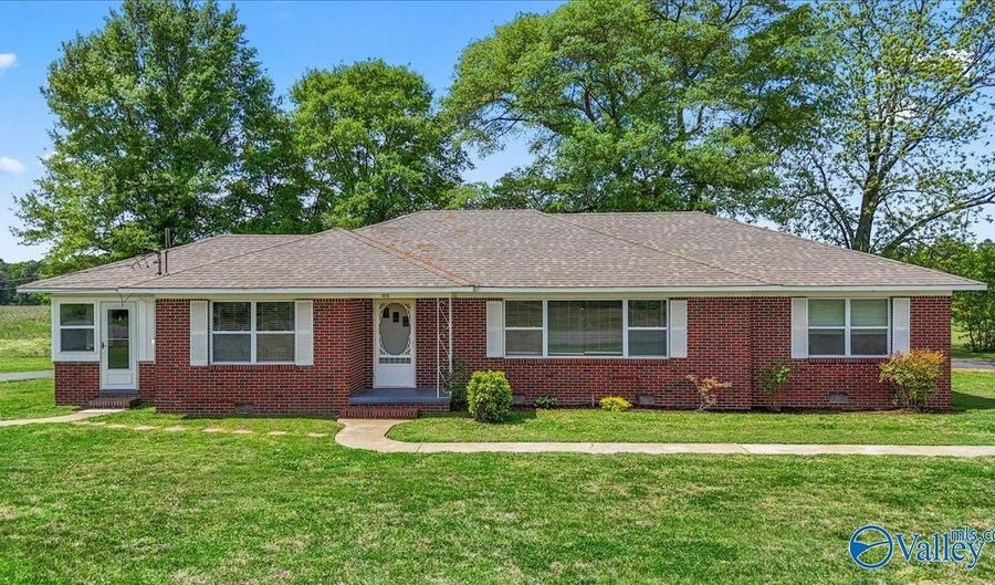 1312 Oneonta Cut-Off Rd, Albertville, AL 35950 - 5 Beds, 3 Bath