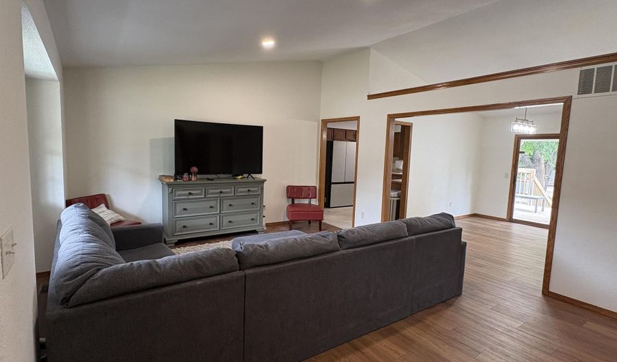 1009 Helen, Augusta, KS 67010 - 4 Beds, 3 Bath
