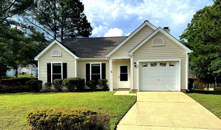 400 Blushing Rose Way, Apex, NC 27502 - 3 Beds, 2 Bath