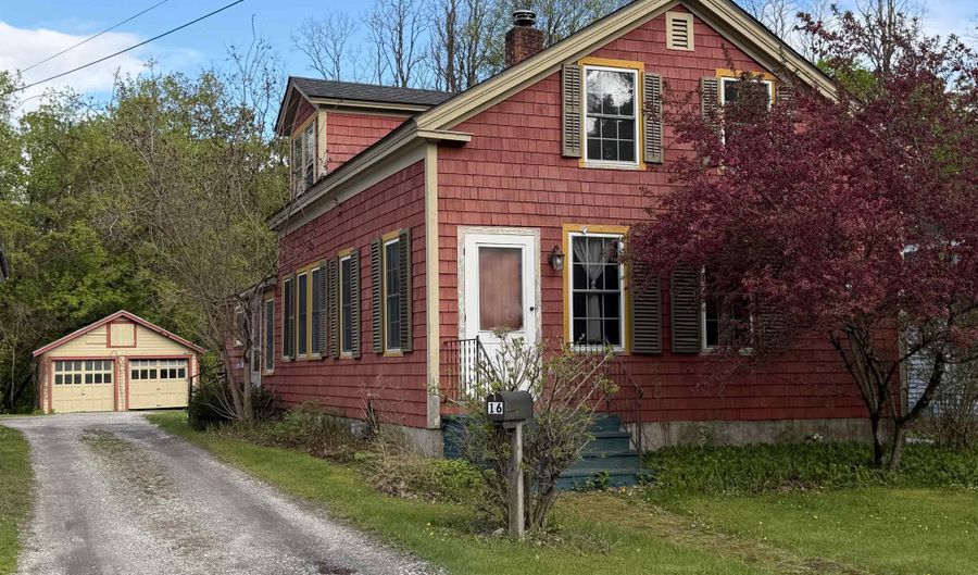 16 Pearl St, Brandon, VT 05733 - 3 Beds, 1 Bath