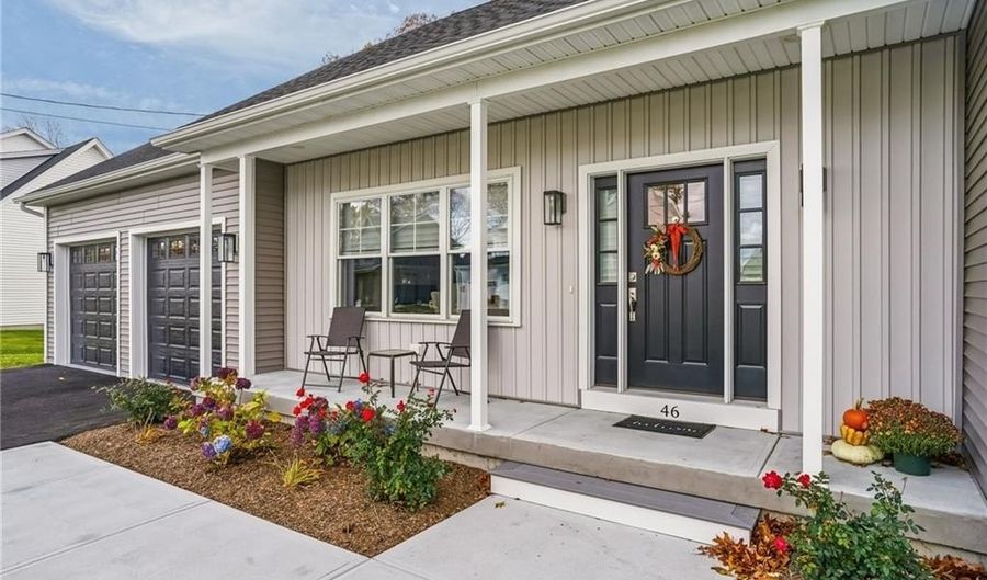 46 Lilyana Way, Cranston, RI 02920 - 3 Beds, 2 Bath