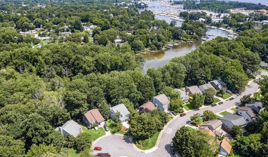 39 WINDWHISPER Ln, Annapolis, MD 21403 - 3 Beds, 4 Bath