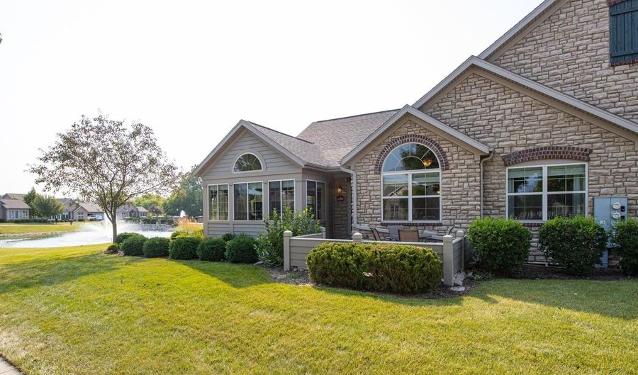 2306 E SIENNA Way, Appleton, WI 54913 - 2 Beds, 3 Bath