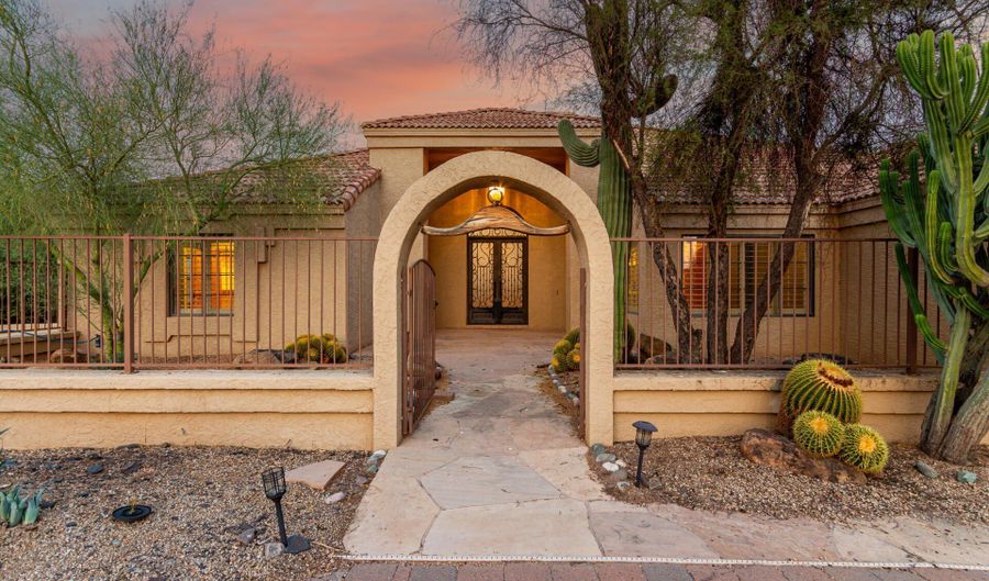 6524 E ROCKAWAY HILLS Dr, Cave Creek, AZ 85331 - 4 Beds, 4 Bath