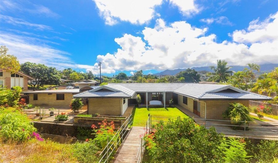 1062 Kamahele St, Kailua, HI 96734 - 3 Beds, 2 Bath