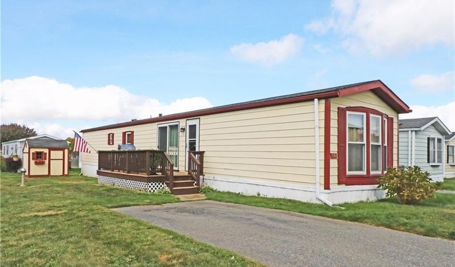 56 Bayview Pkwy, Middletown, RI 02842 - 2 Beds, 1 Bath