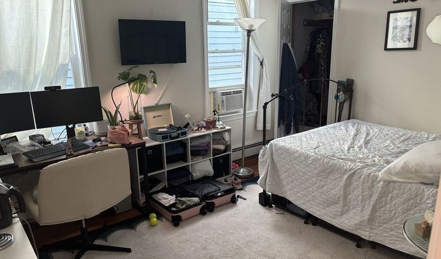 825 E 2nd 3, Boston, MA 02127 - 3 Beds, 1 Bath