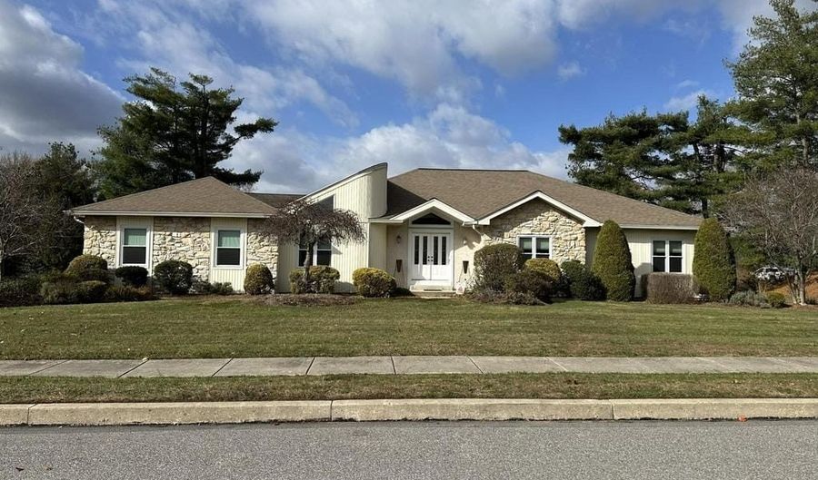 1 DAISY Ln, Ambler, PA 19002 - 3 Beds, 4 Bath