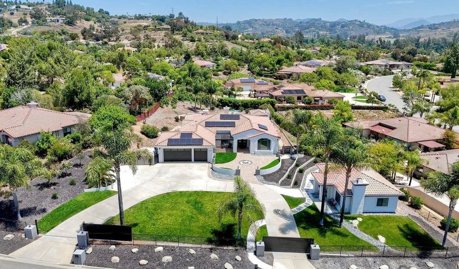 3724 Cedar Vale, Fallbrook, CA 92028 - 4 Beds, 4 Bath
