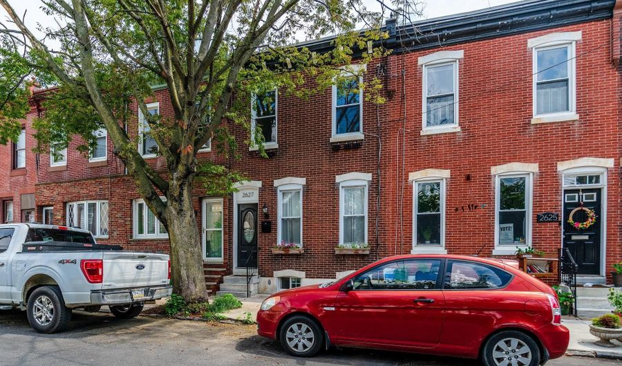 2627 E THOMPSON St, Philadelphia, PA 19125 - 2 Beds, 3 Bath