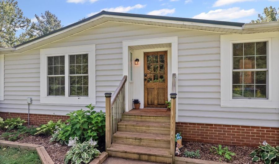 620 Old Grist Mill Rd, Appomattox, VA 24522 - 4 Beds, 3 Bath