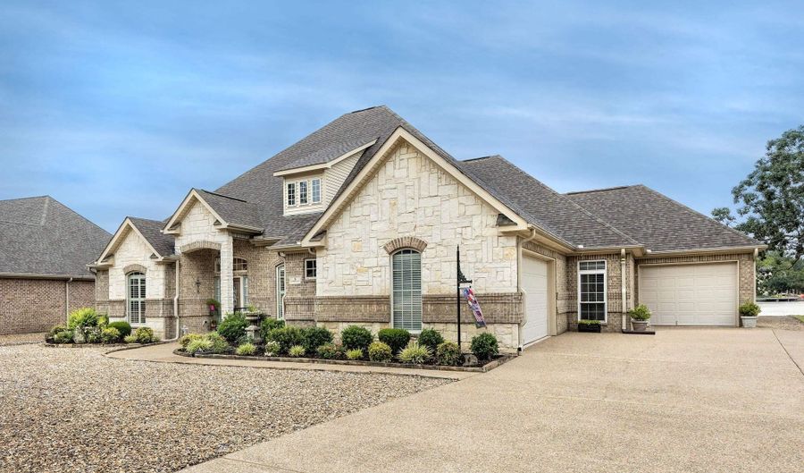 5 Utrera Ln, Hot Springs Village, AR 71909 - 3 Beds, 3 Bath