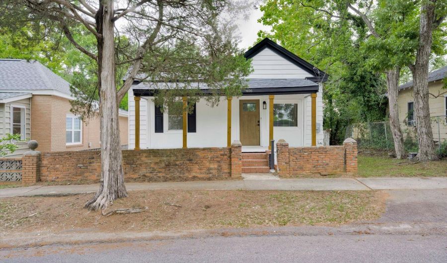 406 Edgefield Ave NW, Aiken, SC 29801 - 3 Beds, 2 Bath