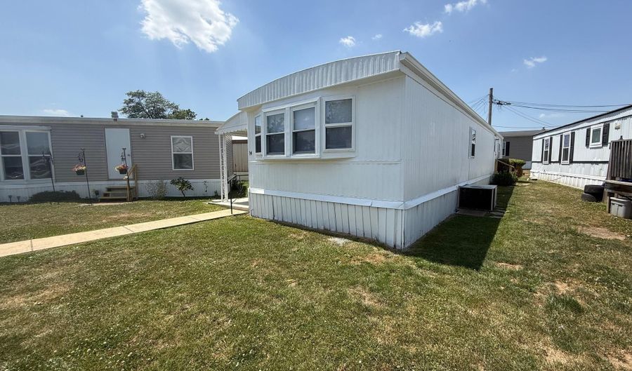 14 HILLTOP Ave, Akron, PA 17501 - 2 Beds, 1 Bath