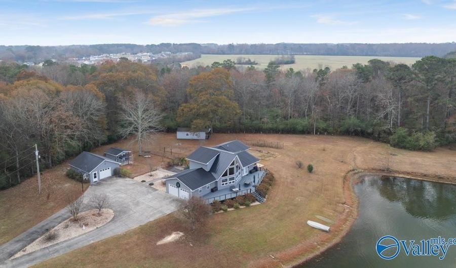 1365 Alabama Highway 205 N, Albertville, AL 35950 - 4 Beds, 3 Bath