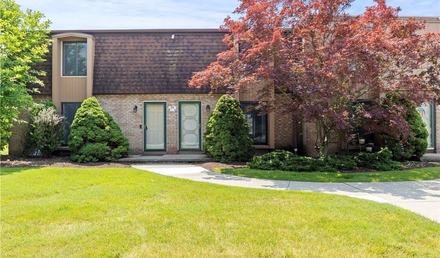 35 Groton Dr G, Amherst, NY 14228 - 2 Beds, 2 Bath