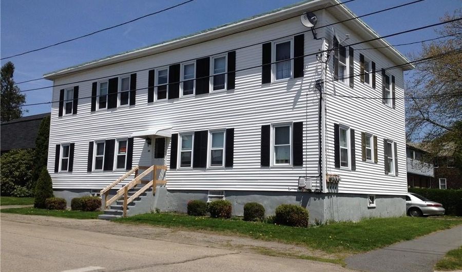 43 E St, Bristol, RI 02809 - 2 Beds, 1 Bath