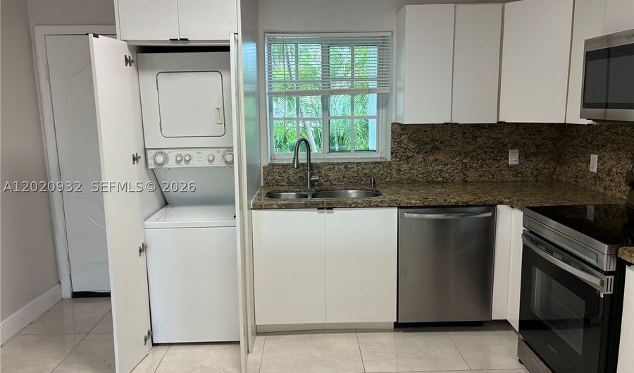 1135 92nd St 102, Bay Harbor Islands, FL 33154 - 2 Beds, 2 Bath