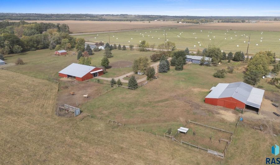 48117 266th St, Brandon, SD 57005 - 3 Beds, 2 Bath