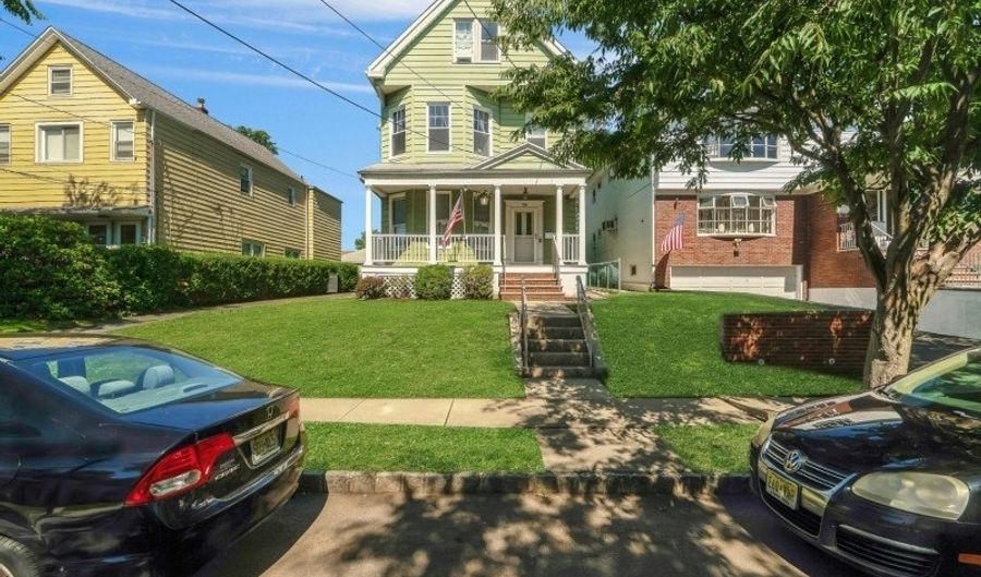 79 Dewitt Ave, Belleville, NJ 07109 - 5 Beds, 4 Bath