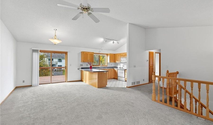 14786 Hallmark Dr, Apple Valley, MN 55124 - 4 Beds, 2 Bath