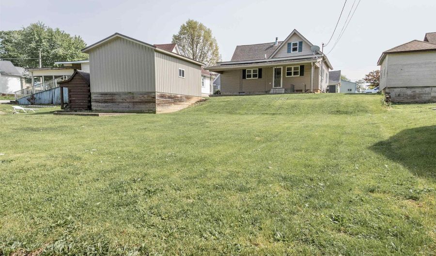 1707 12th St, Bedford, IN 47421 - 3 Beds, 1 Bath