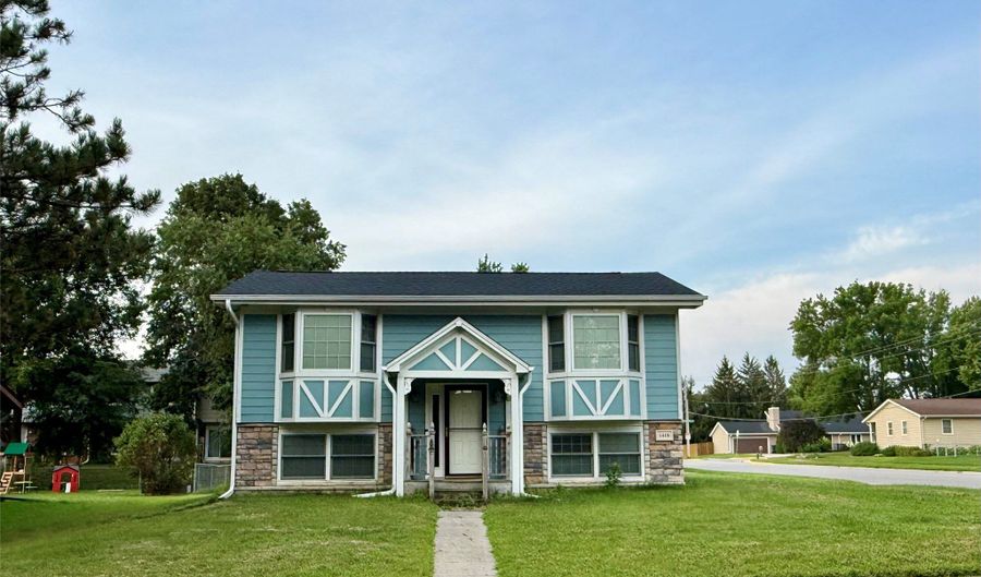 1418 Wheeler St, Ames, IA 50010 - 4 Beds, 2 Bath