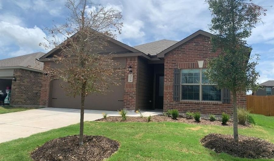 224 Elam Dr, Anna, TX 75409 - 3 Beds, 2 Bath