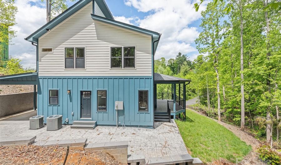 18 Winterhawk Dr, Arden, NC 28704 - 3 Beds, 4 Bath