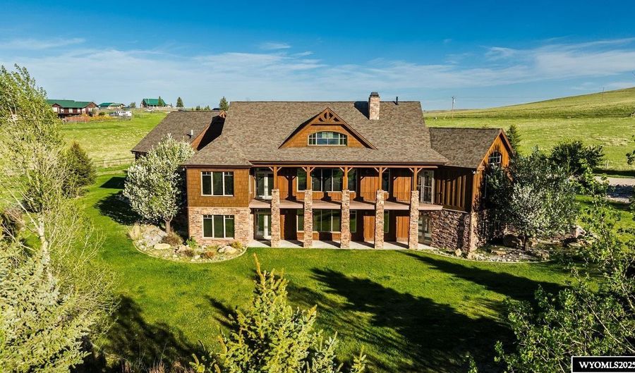 8 Funny Bird Ln, Buffalo, WY 82834 - 4 Beds, 5 Bath