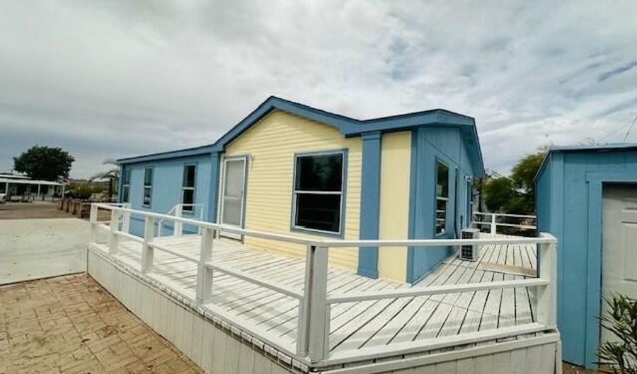 27835 Norris Ave, Bouse, AZ 85325 - 2 Beds, 2 Bath