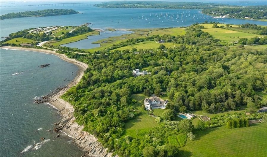 1003 Fort Getty Rd, Jamestown, RI 02835 - 4 Beds, 5 Bath