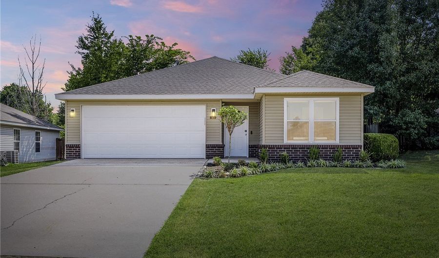 819 Tunbridge Dr, Bentonville, AR 72712 - 3 Beds, 2 Bath