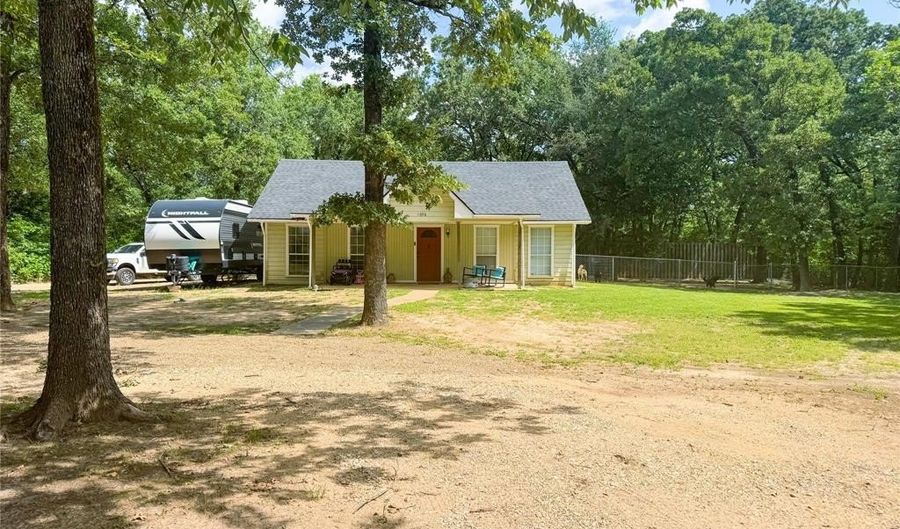 1696 County Road 2954, Alba, TX 75410 - 2 Beds, 2 Bath