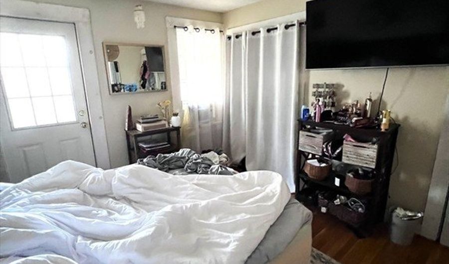 169 W 7th 2, Boston, MA 02127 - 3 Beds, 1 Bath
