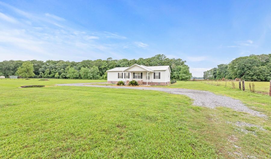1247 Oscar Rivette Rd, Arnaudville, LA 70512 - 3 Beds, 2 Bath