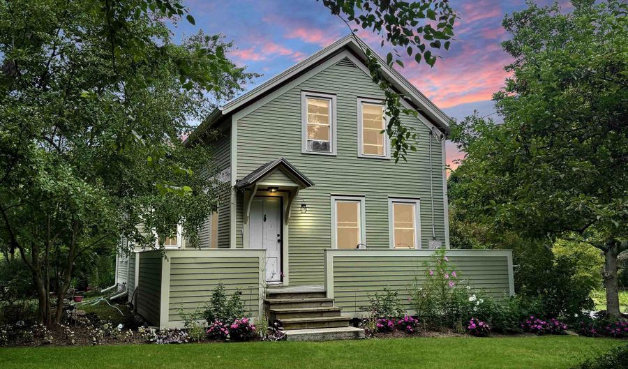 414 Park St, Bennington, VT 05201 - 3 Beds, 2 Bath