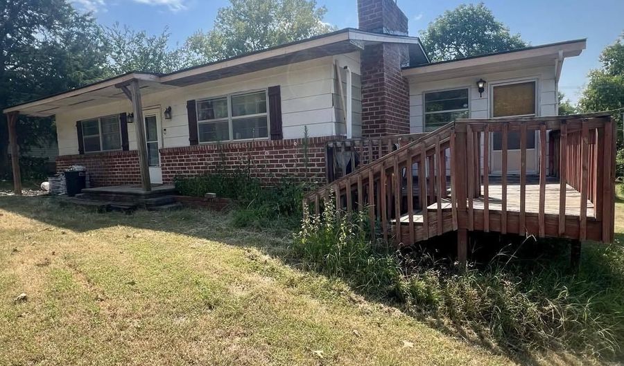 8536 SE 72nd St, Baxter Springs, KS 66713 - 2 Beds, 1 Bath