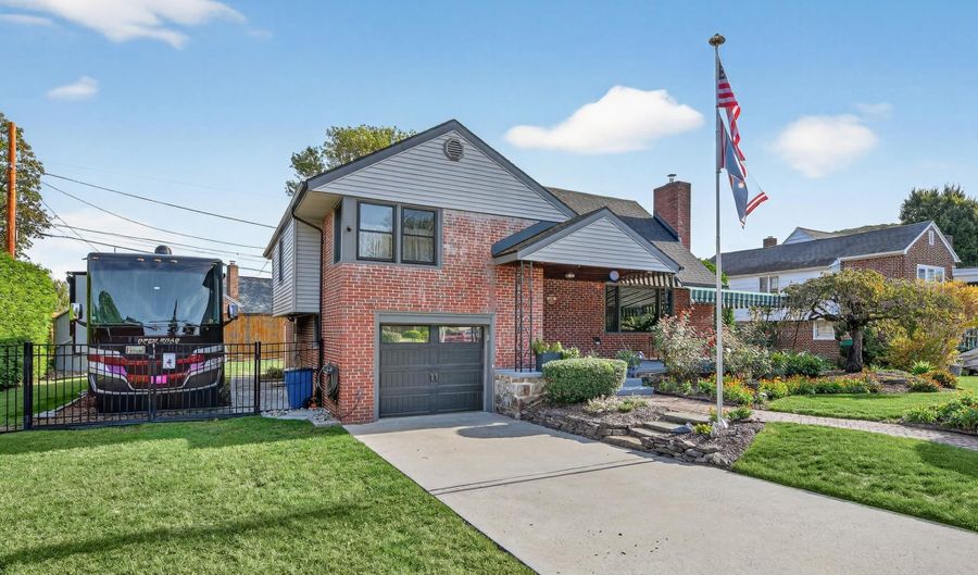 203 MAYER St, Reading, PA 19606 - 4 Beds, 3 Bath