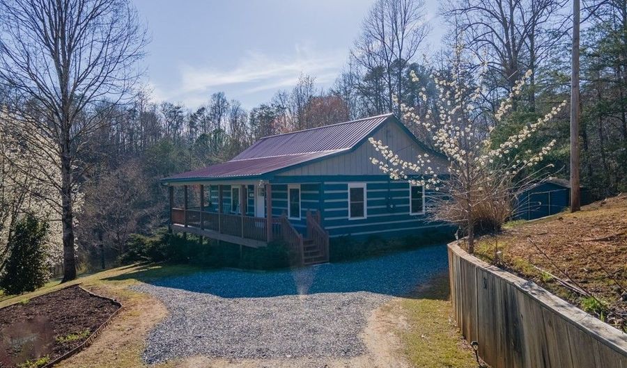 37 Tradition Ln, Whittier, NC 28789 - 2 Beds, 2 Bath