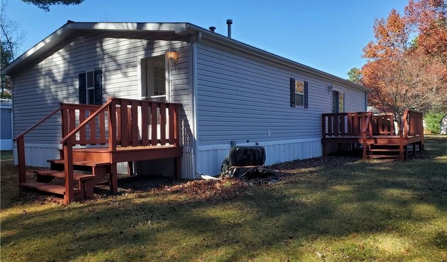 6 Giovanni Rose Ct, Coventry, RI 02816 - 3 Beds, 2 Bath