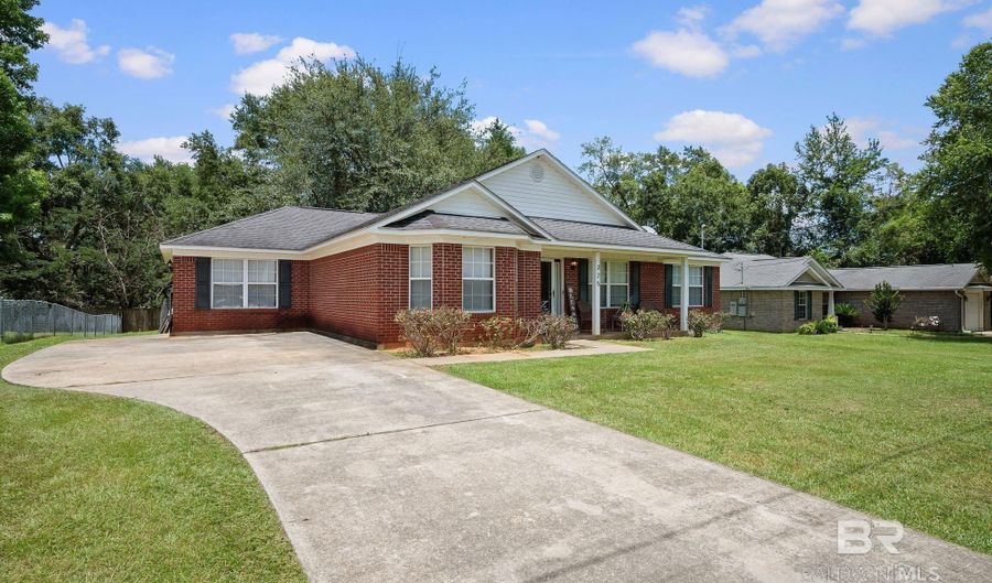 325 Kennesaw Ave, Bay Minette, AL 36507 - 4 Beds, 3 Bath