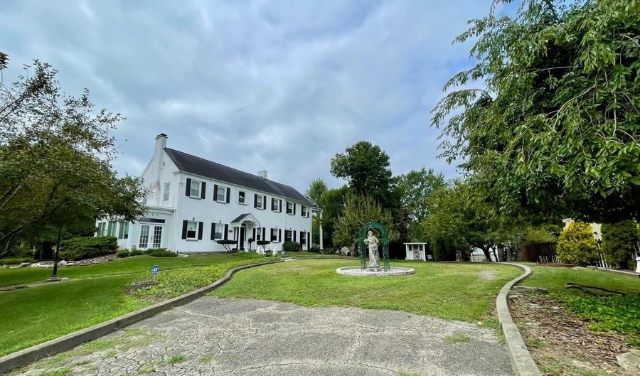 9453 Coogan Dr, Colerain Twp., OH 45231 - 4 Beds, 4 Bath