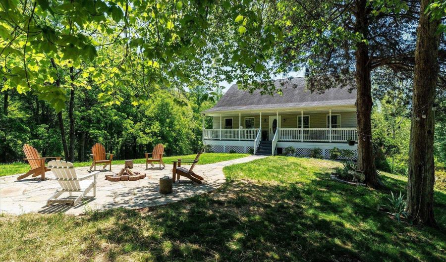 4209 HAWKINS Ln, Barboursville, VA 22923 - 4 Beds, 4 Bath