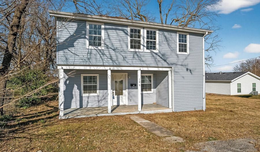 109 W Cline St, Aurora, MO 65605 - 3 Beds, 2 Bath