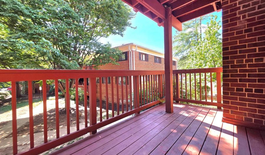 2704 DARTMOUTH Rd 3, Alexandria, VA 22314 - 2 Beds, 1 Bath