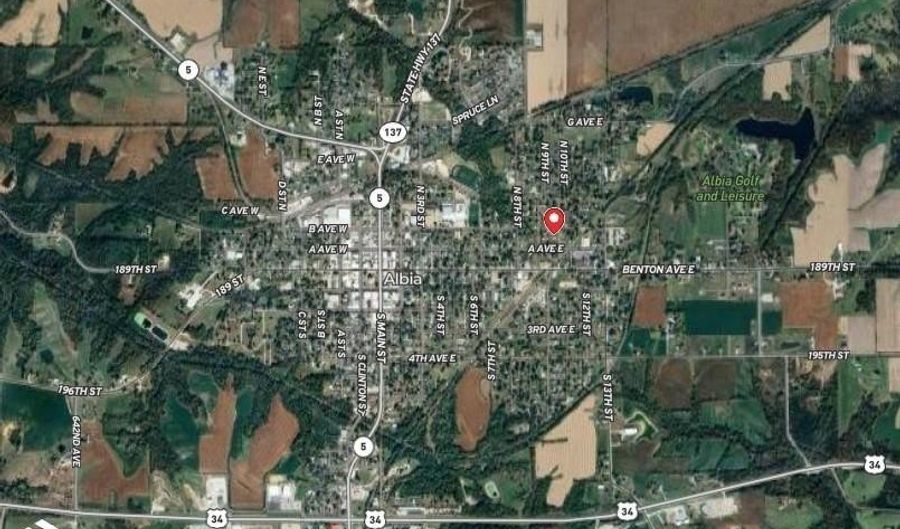 207 N 10th St, Albia, IA 52531 - 3 Beds, 3 Bath