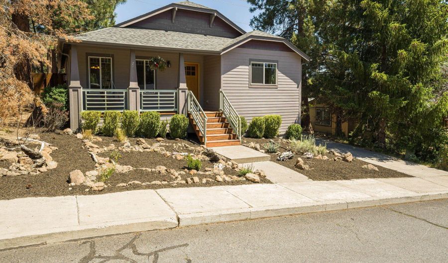 2152 NW Torrey Pines Dr, Bend, OR 97703 - 3 Beds, 2 Bath