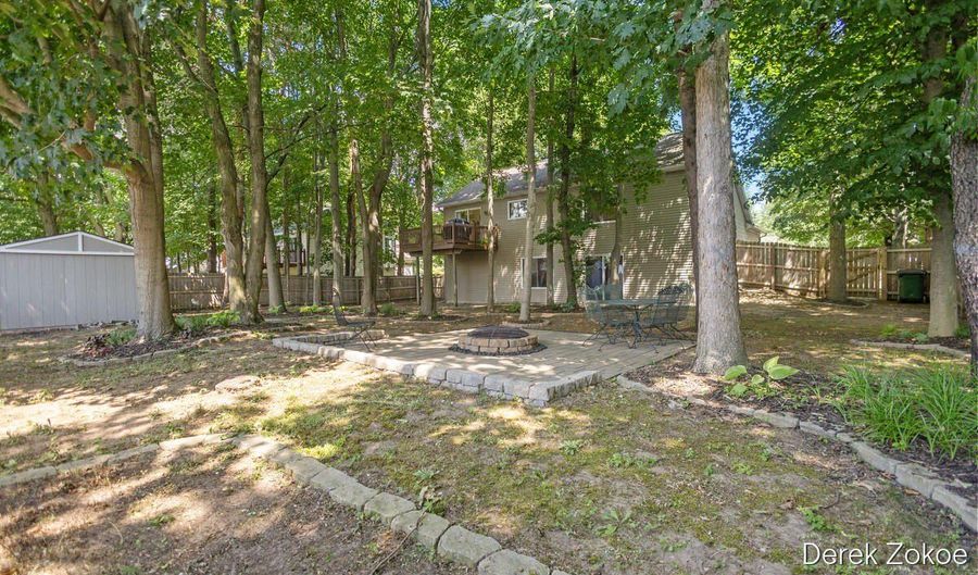 11021 Timberline Dr, Allendale, MI 49401 - 3 Beds, 2 Bath