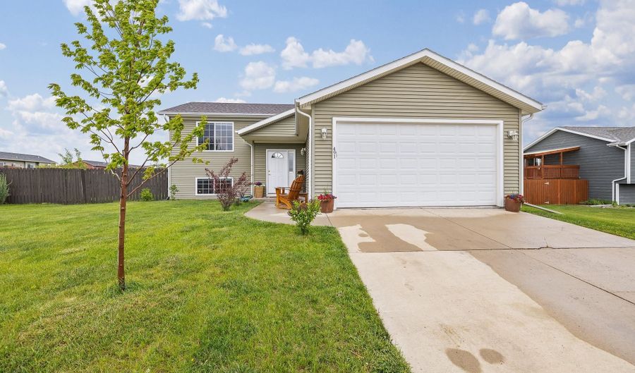 491 Freude Ln, Box Elder, SD 57719 - 4 Beds, 2 Bath